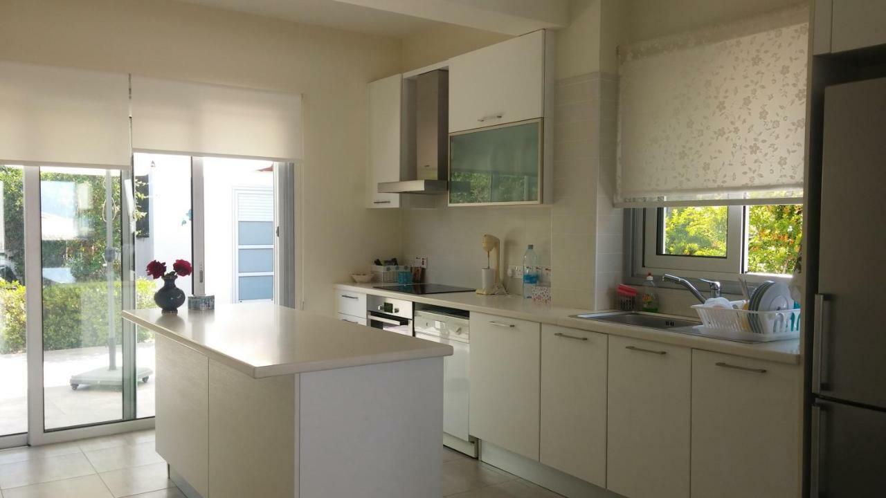 Family Home Protaras Exterior photo
